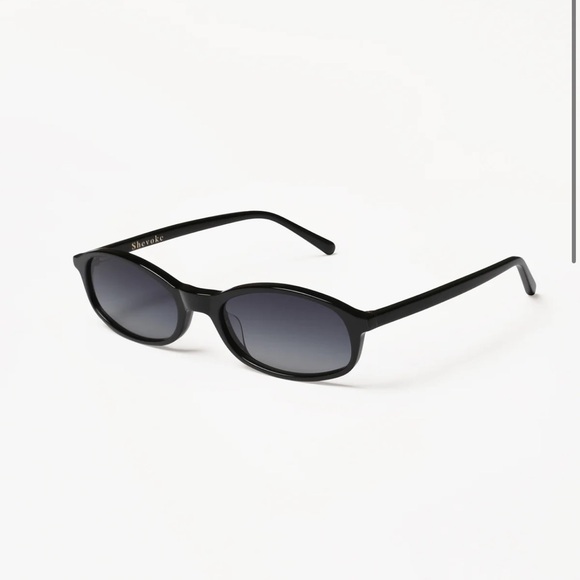 SHEVOKE Gini Black Sunglasses / As seen on Kendall Jenner / new in original box - Picture 2 of 6